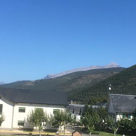 Ventana Al Pirineo Apartman Jaca Kültér fotó