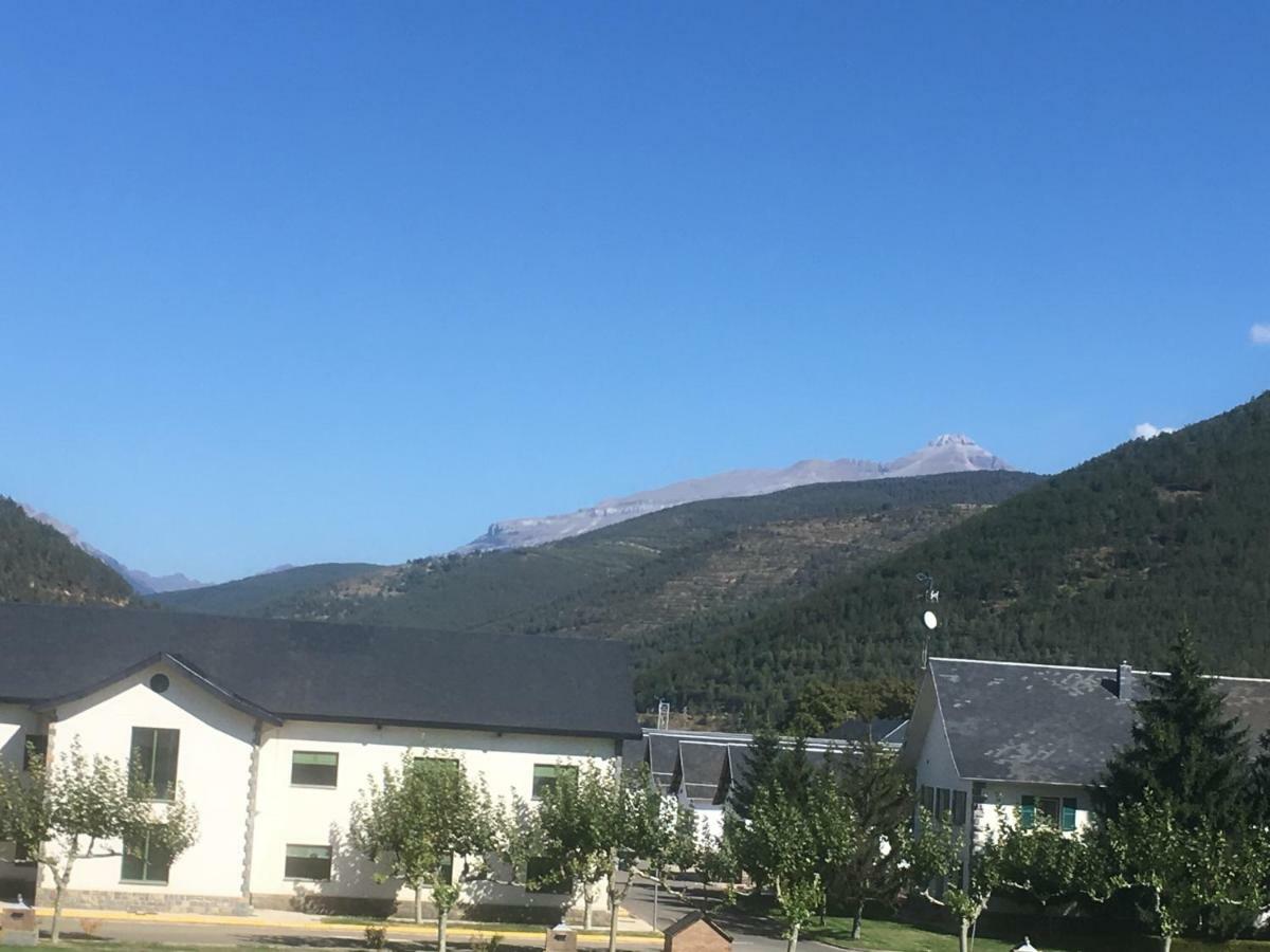 Ventana Al Pirineo Apartman Jaca Kültér fotó